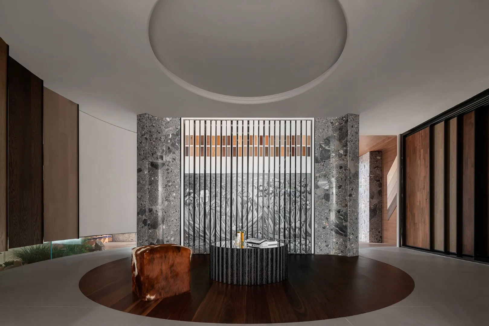 Гігантський виставковий зал на підлозі від DHB Design у Ченду, Китай Гігантський виставковий зал на підлозі від DHB Design у Ченду, Китай