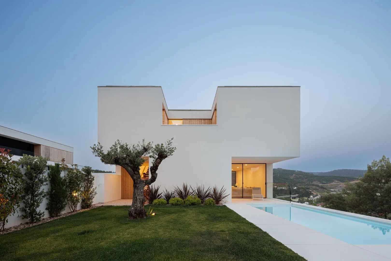 Casa JC del arquitecto Mario Alves en Coimbra, Portugal Casa JC del arquitecto Mario Alves en Coimbra, Portugal