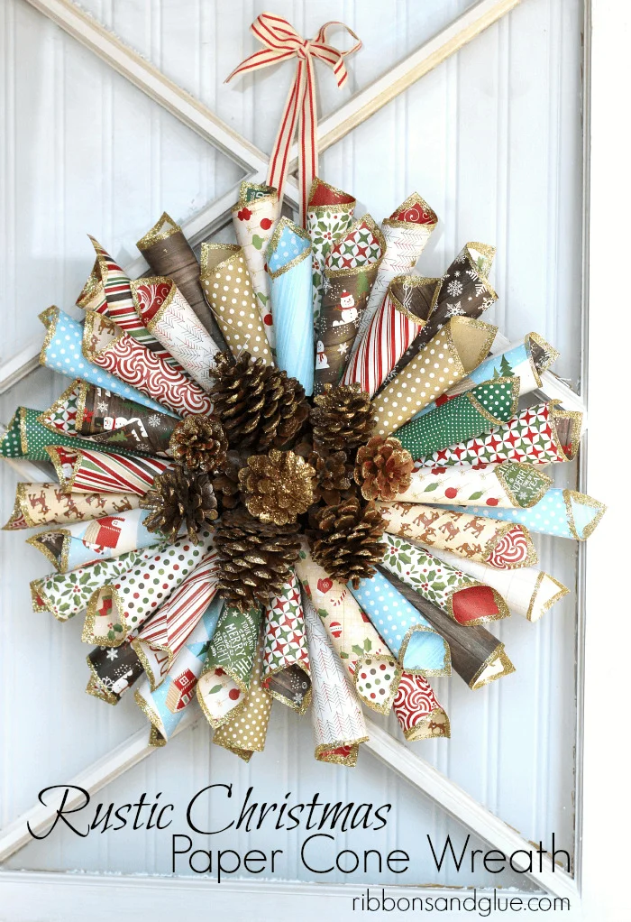 3. Guirnalda navideña rústica hecha de conos de papel