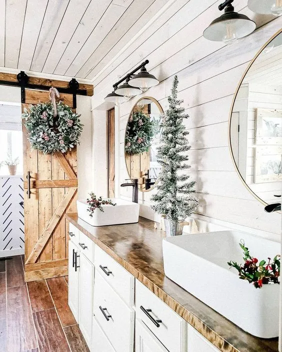 BEST IDEAS AND SOLUTIONS FOR BATHROOM DECORATION FOR CHRISTMAS