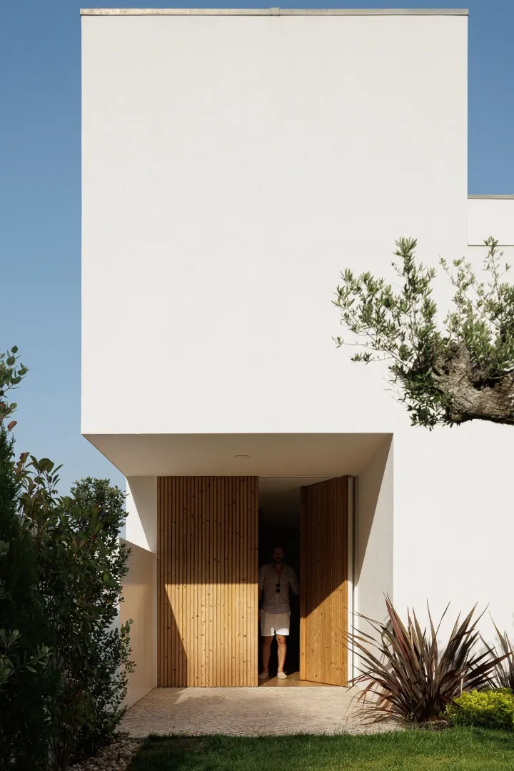 Дом JC от архитектора Марио Альвеса в Коймбре, Португалия Дом JC от архитектора Марио Альвеса в Коймбре, Португалия