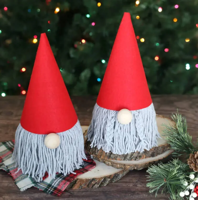 10. Gnomos de papel higiénico para Navidad