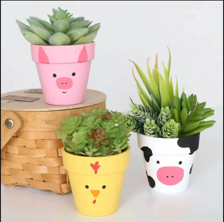 4. Creating a Spring-Style Flower Pot