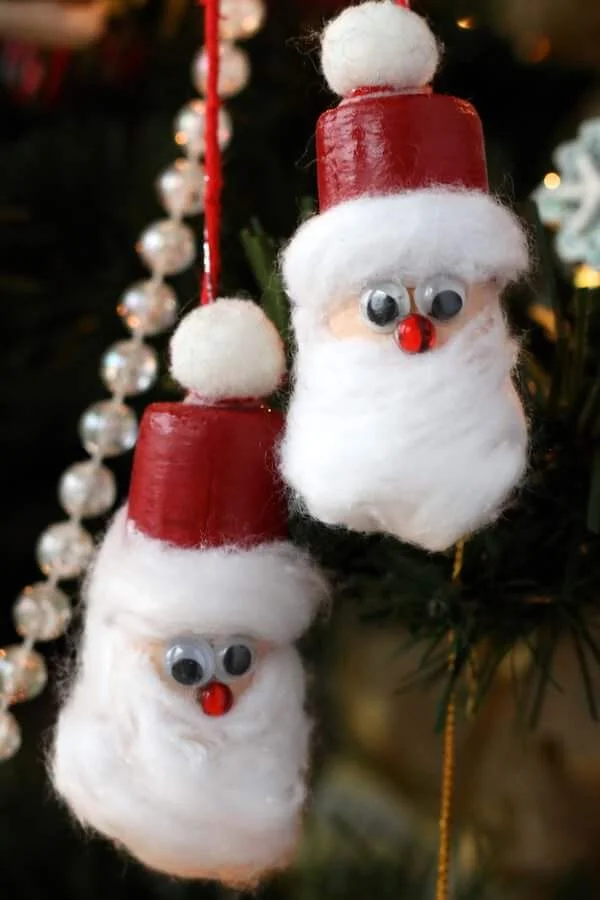 4. DECORACIONES CON TUBOS DE SANTA