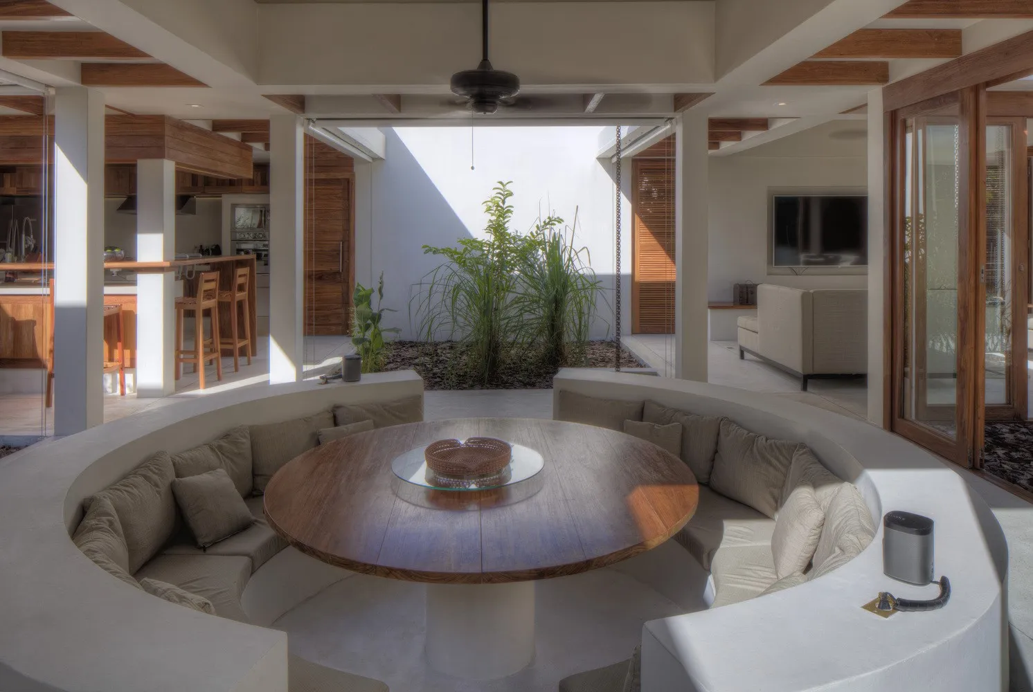 亚马逊雨林中的曼aus之家，由亚历克斯娅·康韦斯建筑事务所设计