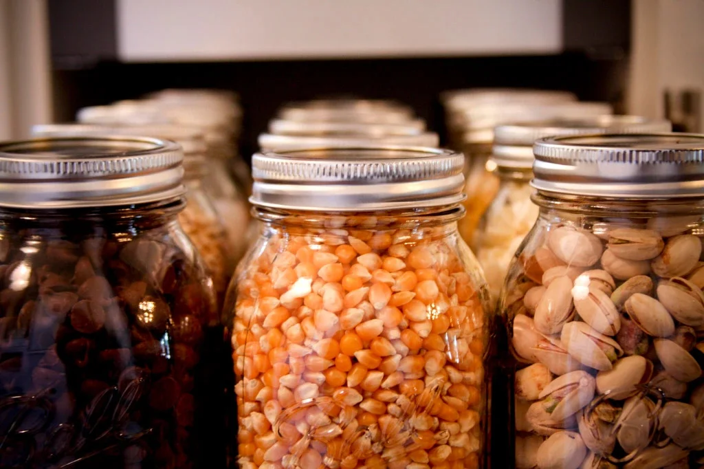 4. Organización de granos con frascos Mason