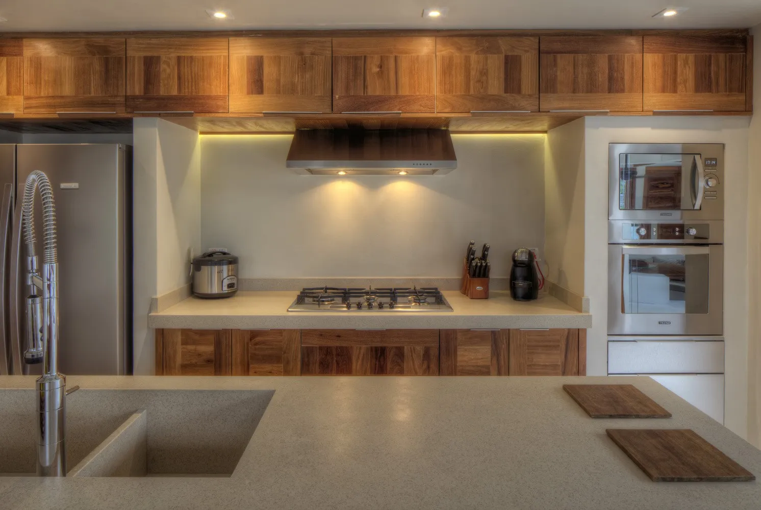 亚马逊雨林中的曼aus之家，由亚历克斯娅·康韦斯建筑事务所设计