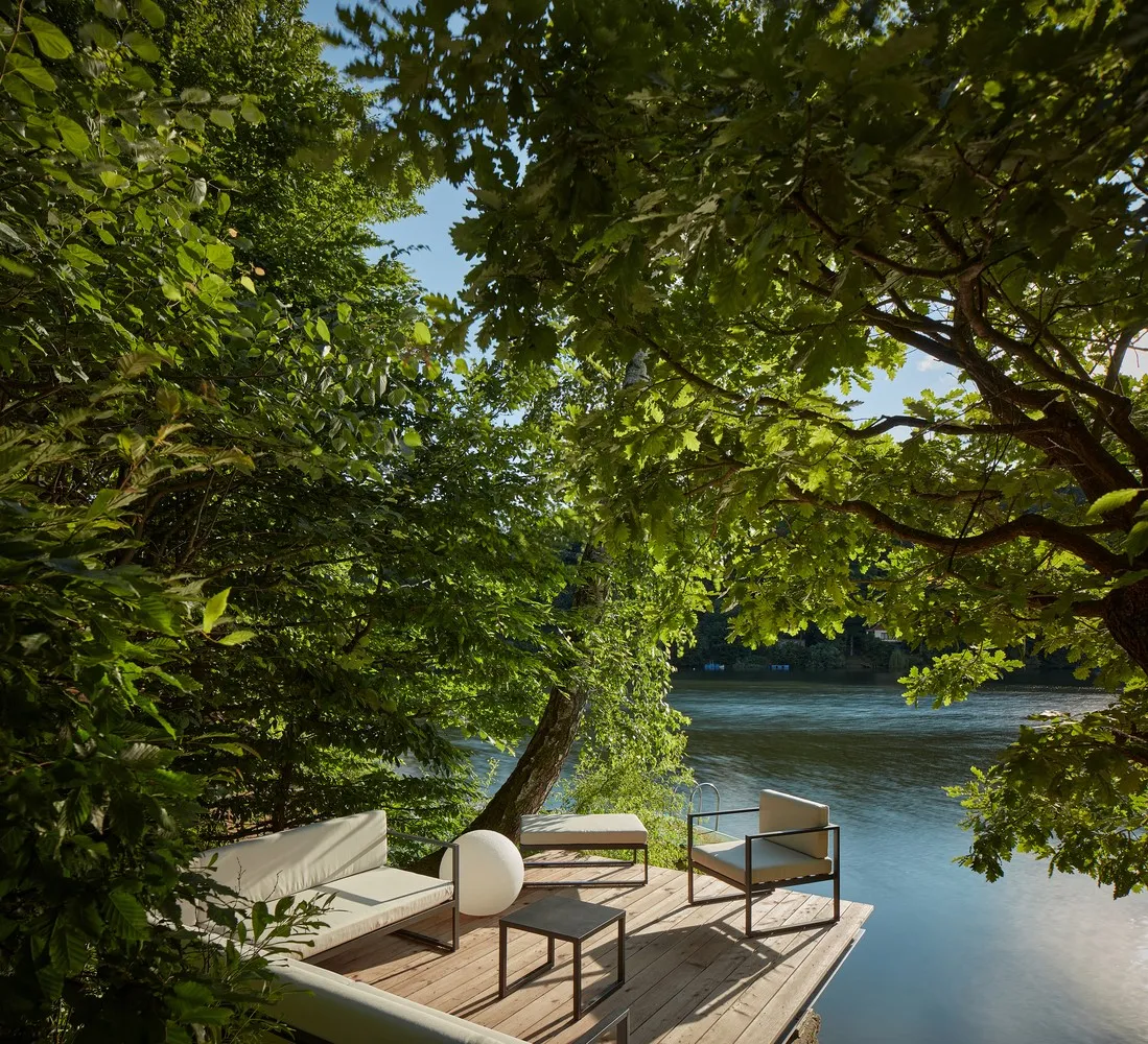 受船舱启发的别墅，由Prodesi | Domesi设计，位于捷克共和国