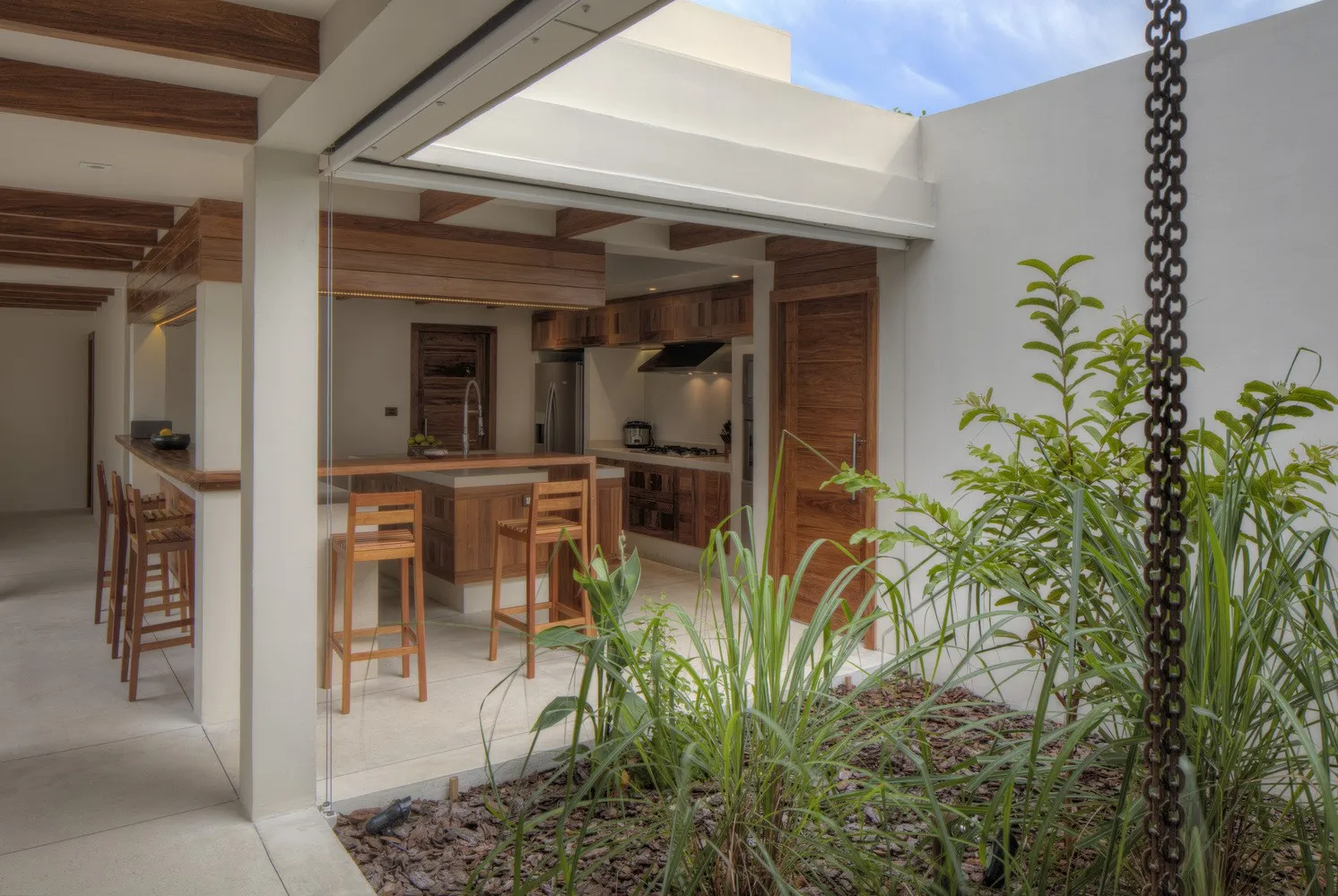 亚马逊雨林中的曼aus之家，由亚历克斯娅·康韦斯建筑事务所设计