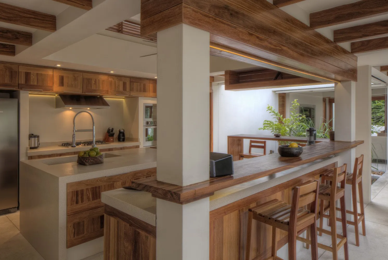 亚马逊雨林中的曼aus之家，由亚历克斯娅·康韦斯建筑事务所设计