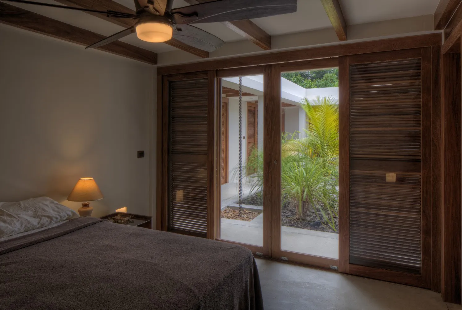 亚马逊雨林中的曼aus之家，由亚历克斯娅·康韦斯建筑事务所设计