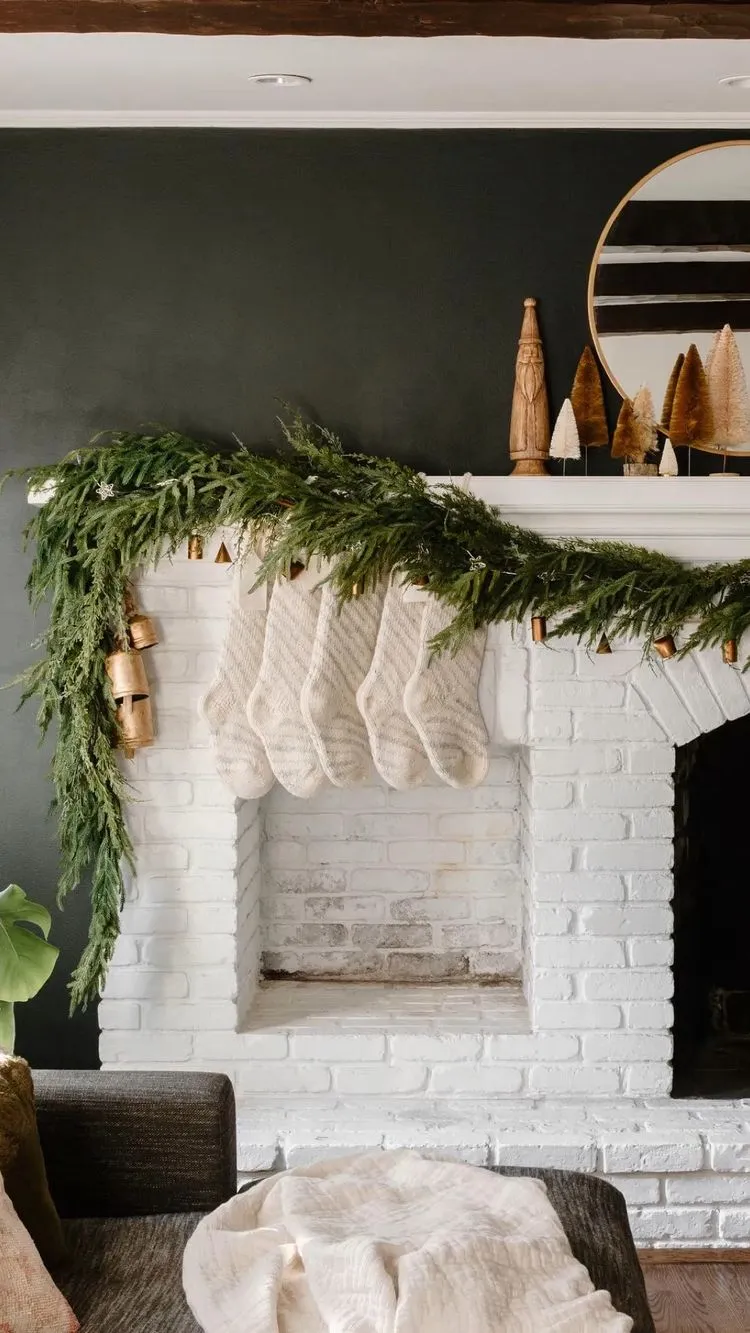 Most Beautiful Ideas for Decorating a Fireplace for Christmas