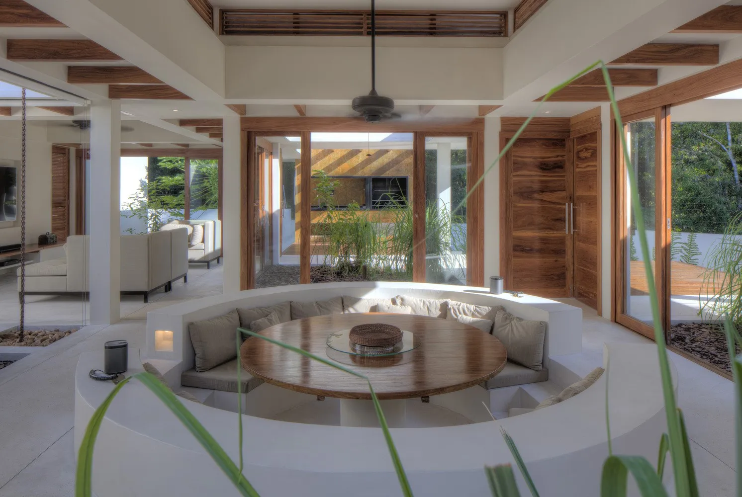 亚马逊雨林中的曼aus之家，由亚历克斯娅·康韦斯建筑事务所设计