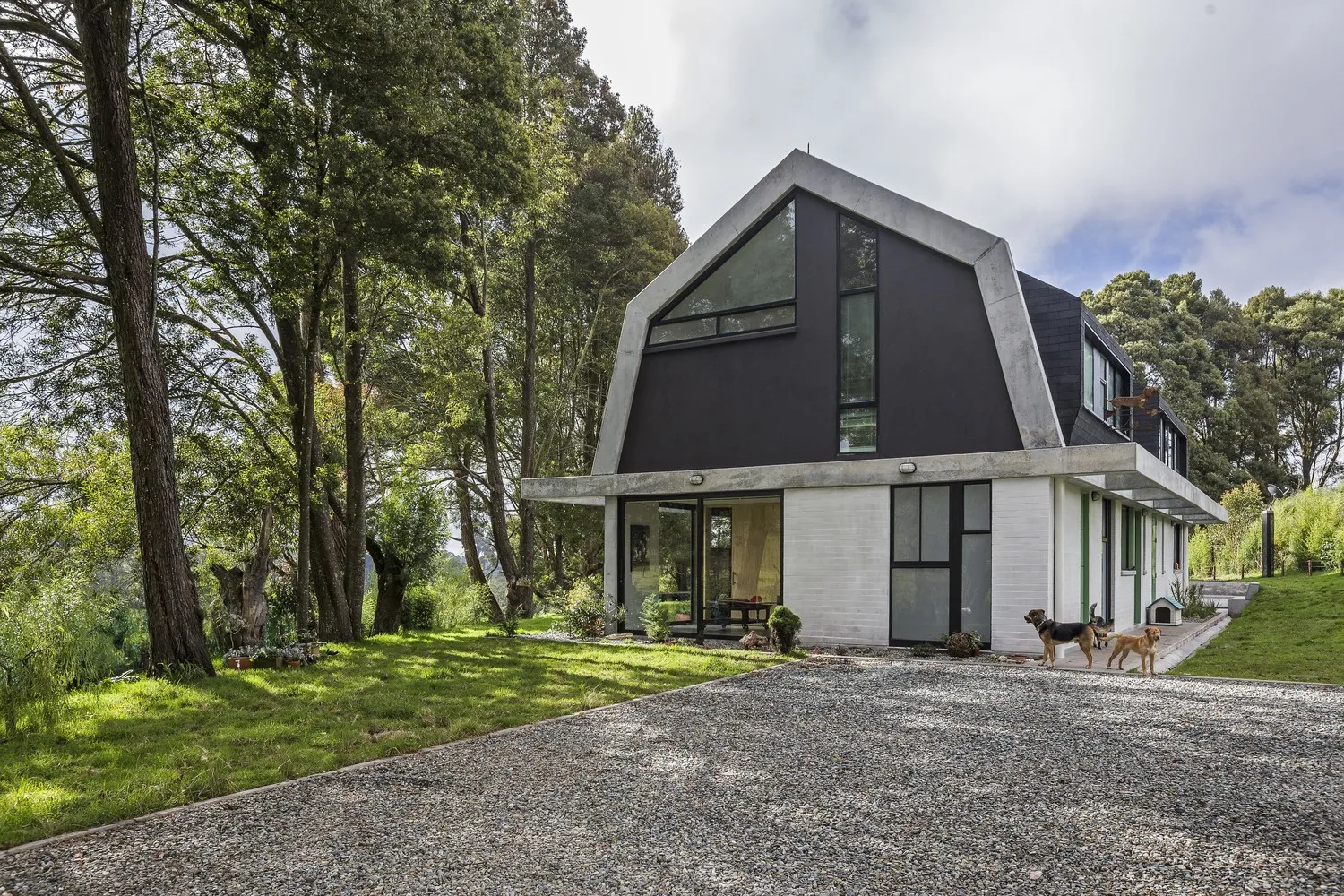 Haus BO von Plan:b arquitectos in Evgado, Kolumbien Haus BO von Plan:b arquitectos in Evgado, Kolumbien