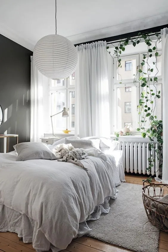 Transform Your Space Into a Dreamy Bedroom with These Stylish Decorating Tips