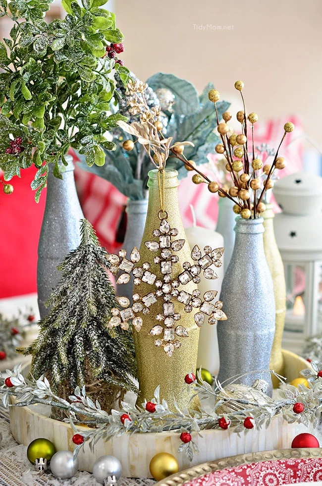 5. Shimmering Christmas Centerpiece with Paints