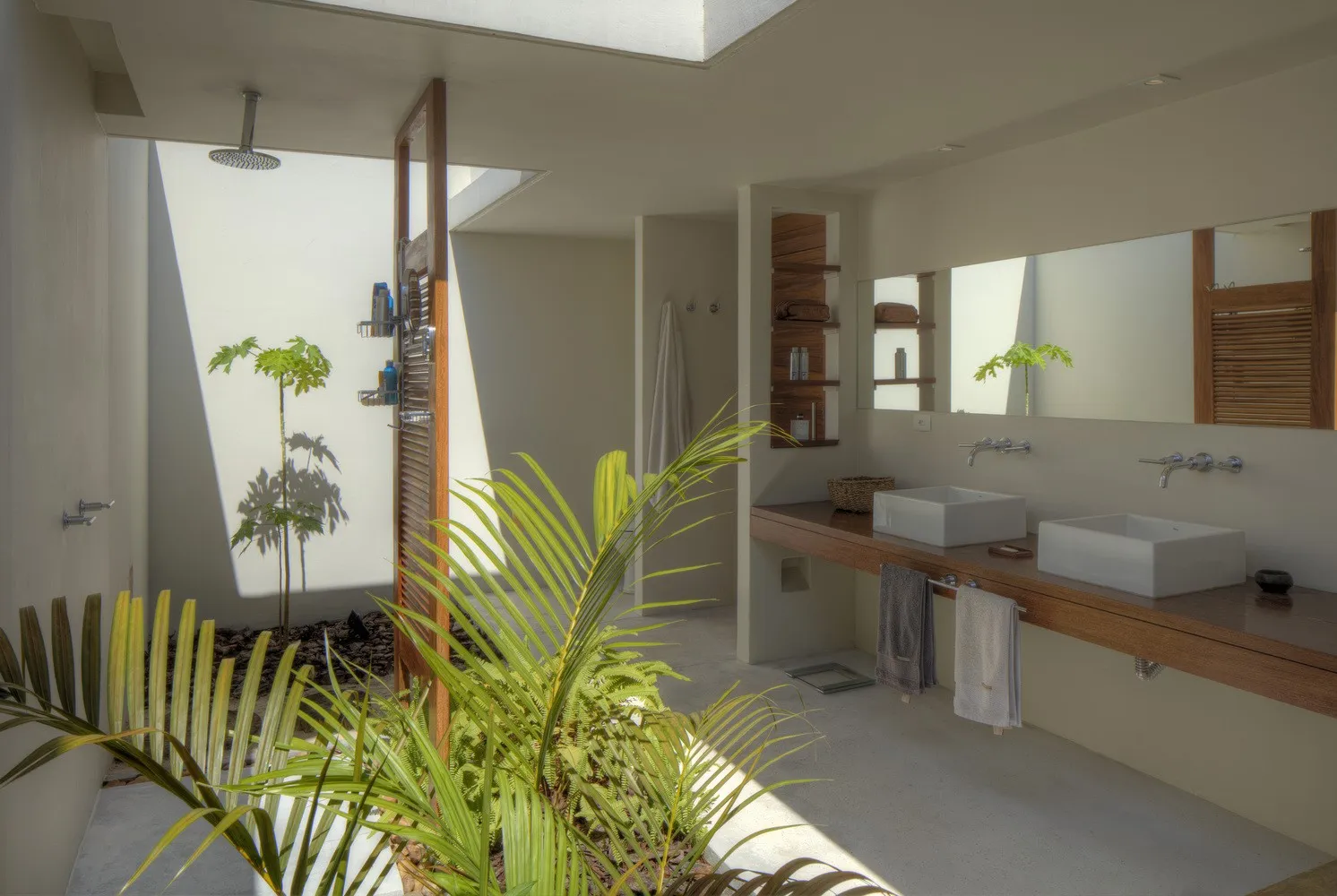 亚马逊雨林中的曼aus之家，由亚历克斯娅·康韦斯建筑事务所设计