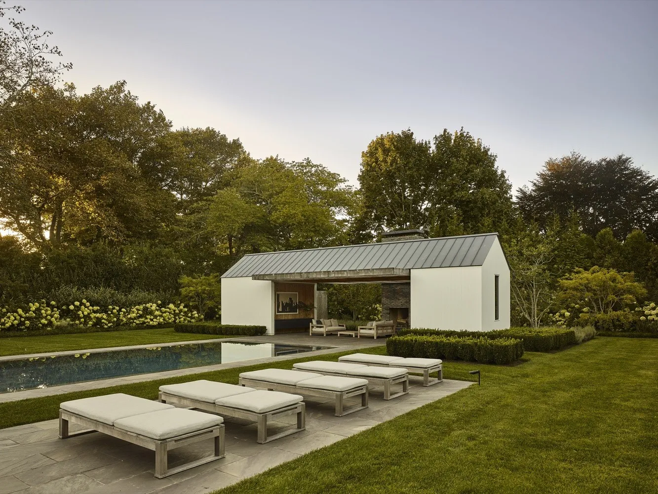 Further Lane Pool House by Robert Young Architects in East Hampton, New York Further Lane Pool House by Robert Young Architects in East Hampton, New York