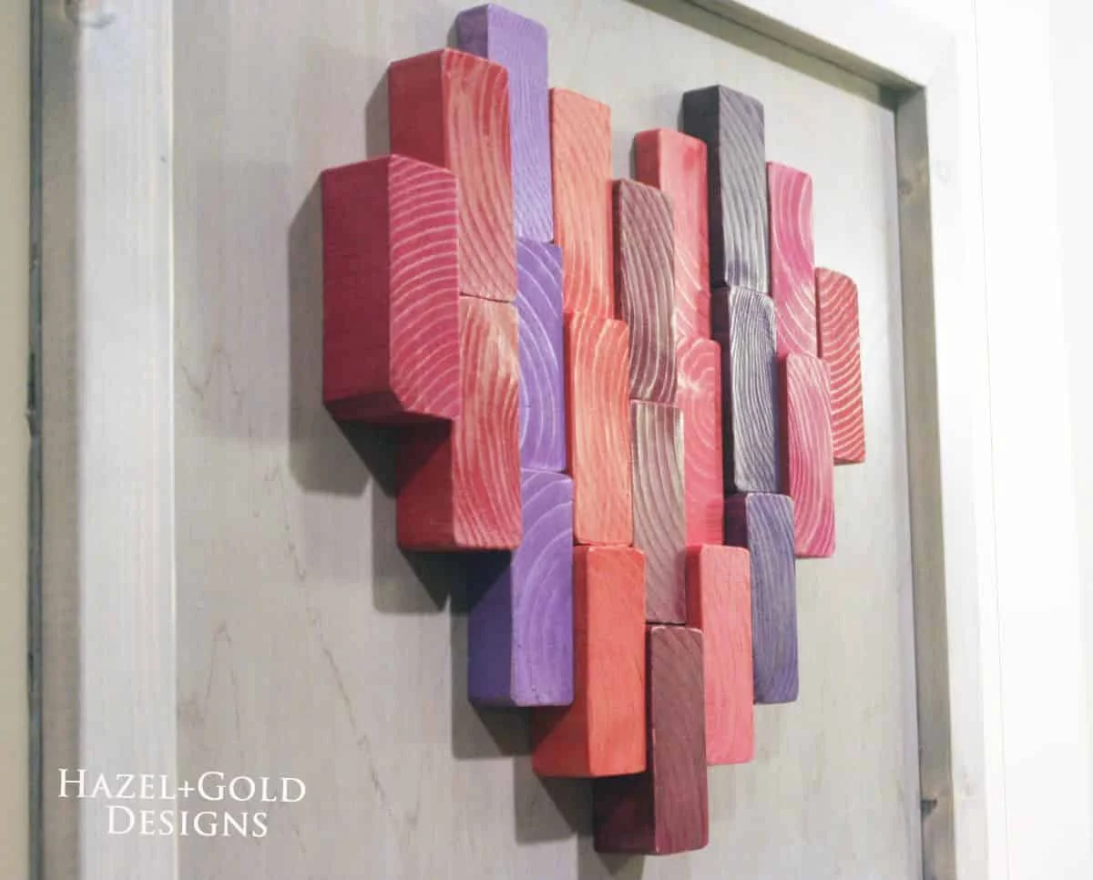 6. Decoración de madera 2x4 en forma de corazón