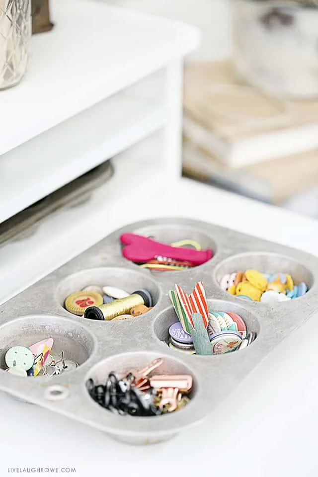 5. Organizador de escritorio hecho con moldes para pasta