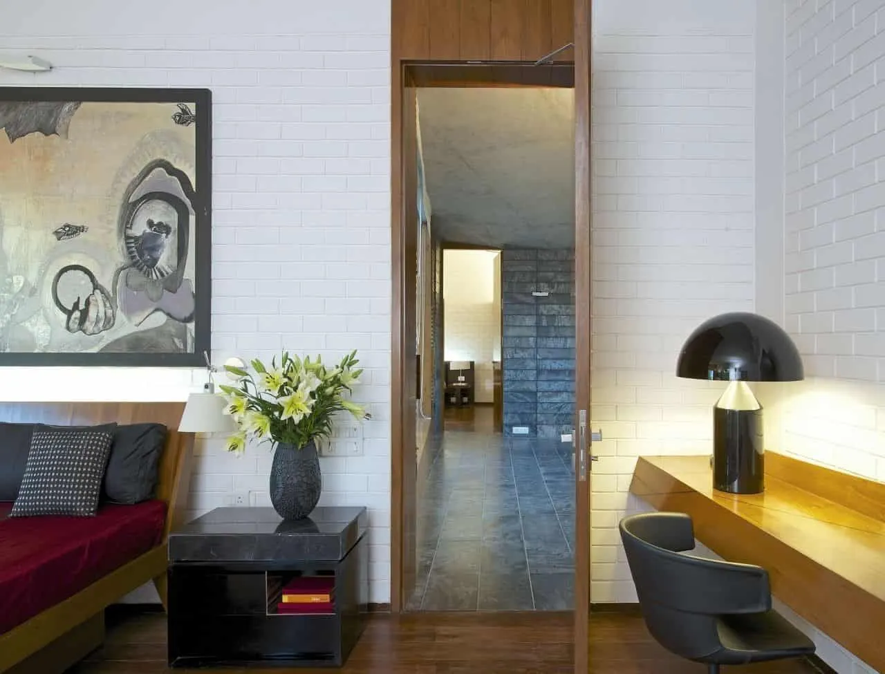 拉杰夫·赛恩设计的喜马拉雅山住宅,位于印度卡苏里 拉杰夫·赛恩设计的喜马拉雅山住宅,位于印度卡苏里