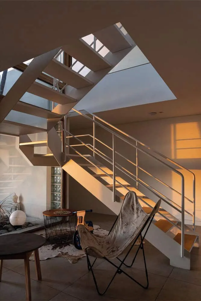 卡洛纳·佩雷斯·马里诺设计的四风之家，位于阿根廷马拉德尔苏尔