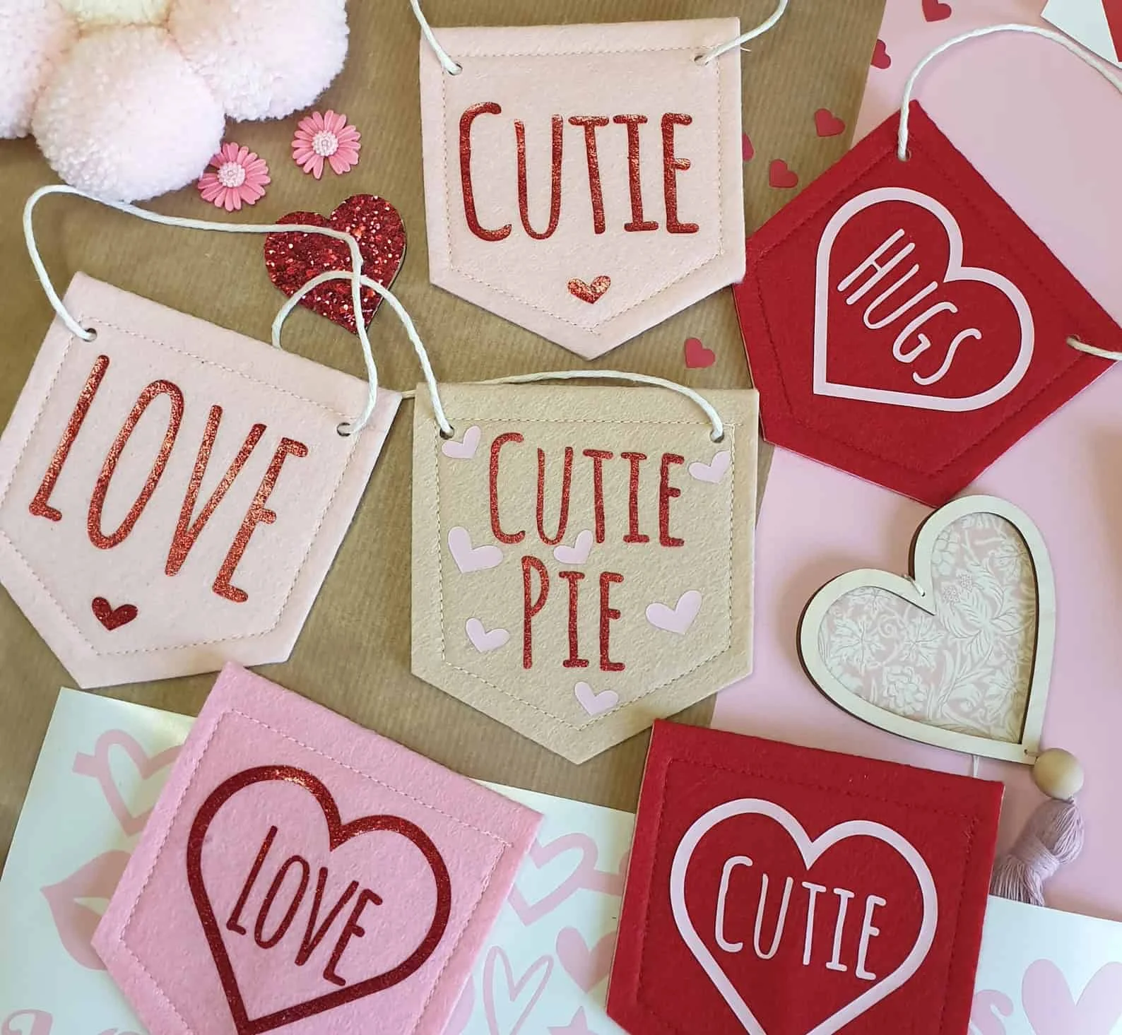 14. Mini Felt Valentine's Banner