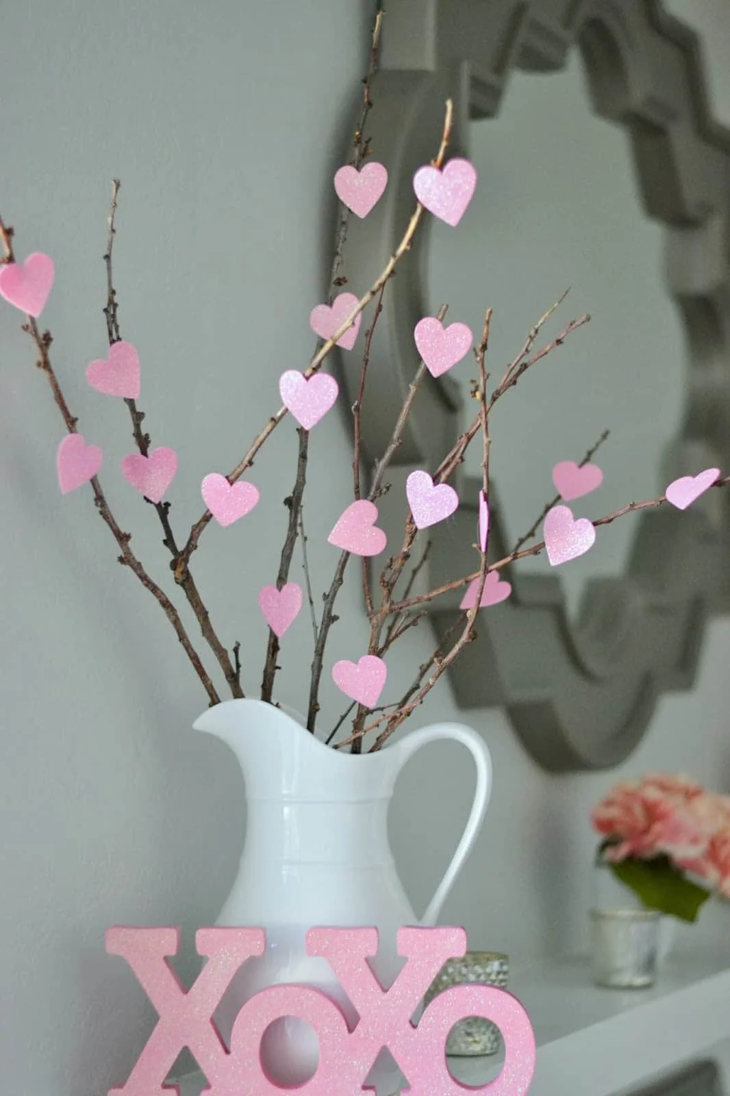 5. Decoración para florero DIY para el Día de San Valentín en Dollar Tree
