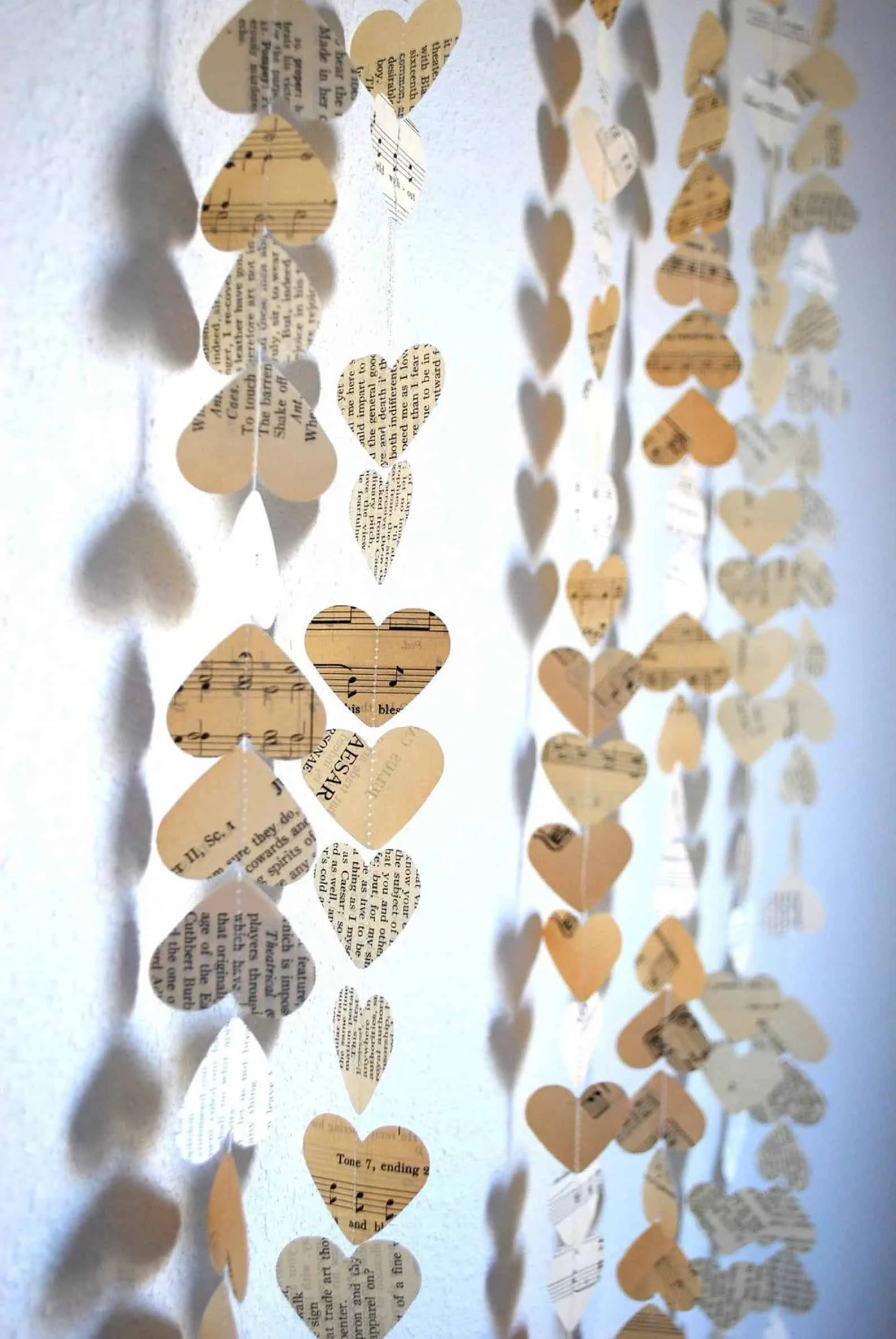 6. Romantic Vintage Heart Garland