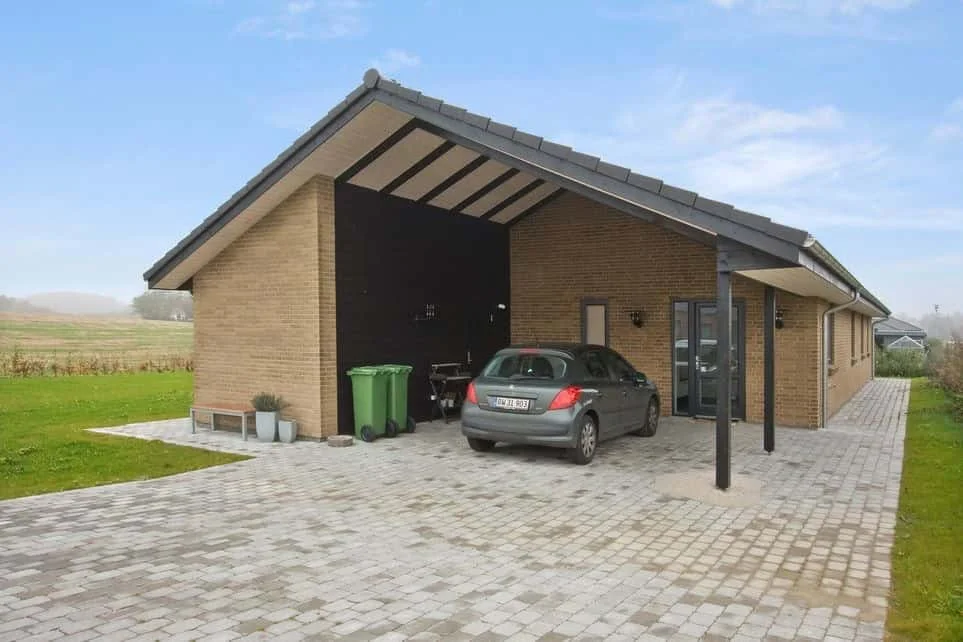 15. Классический дом и карпорт