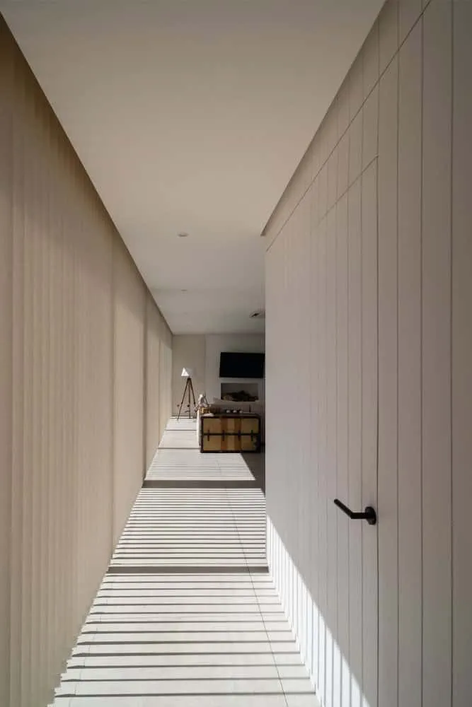 卡洛纳·佩雷斯·马里诺设计的四风之家，位于阿根廷马拉德尔苏尔