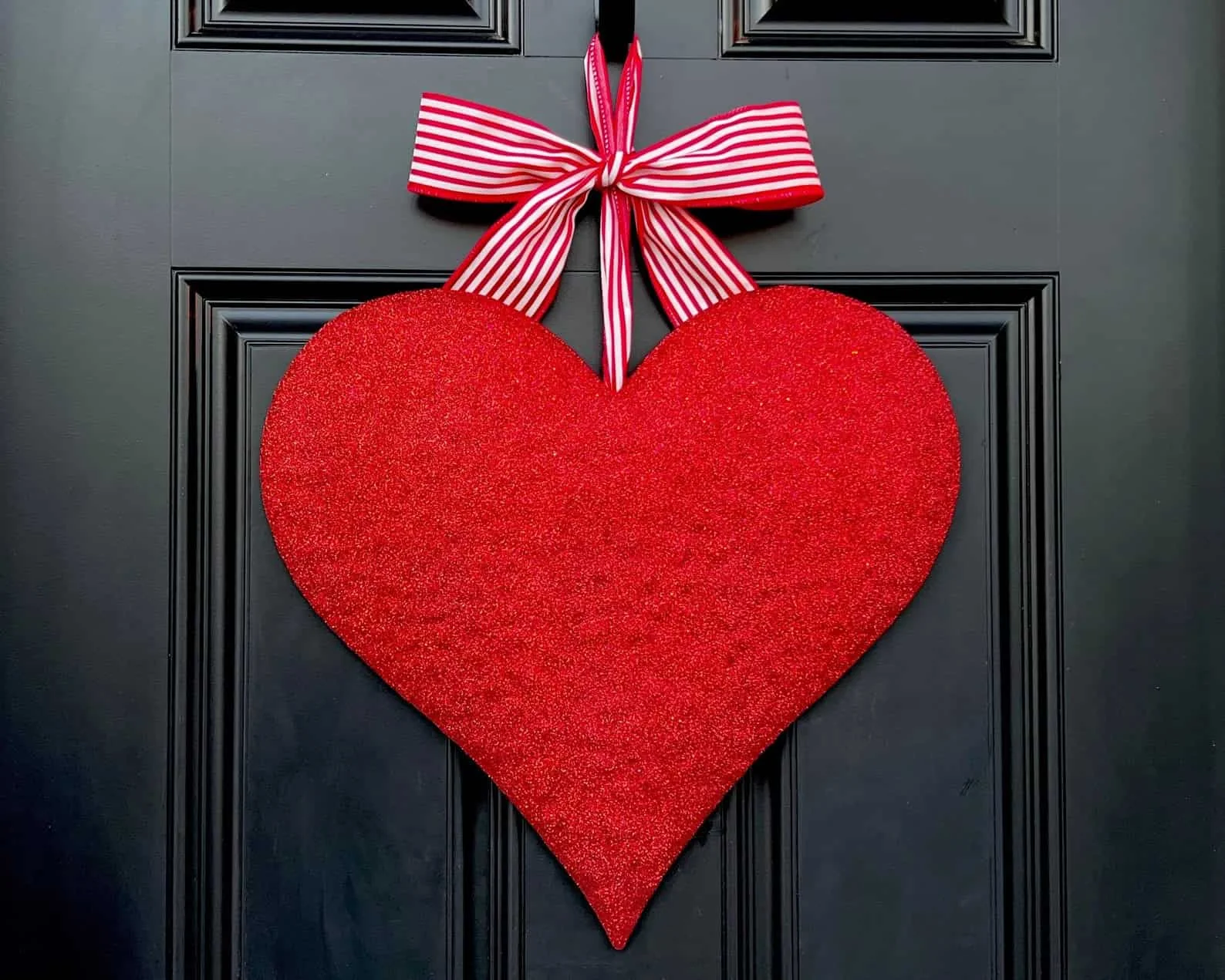 8. Red Valentine's Day Heart Garland