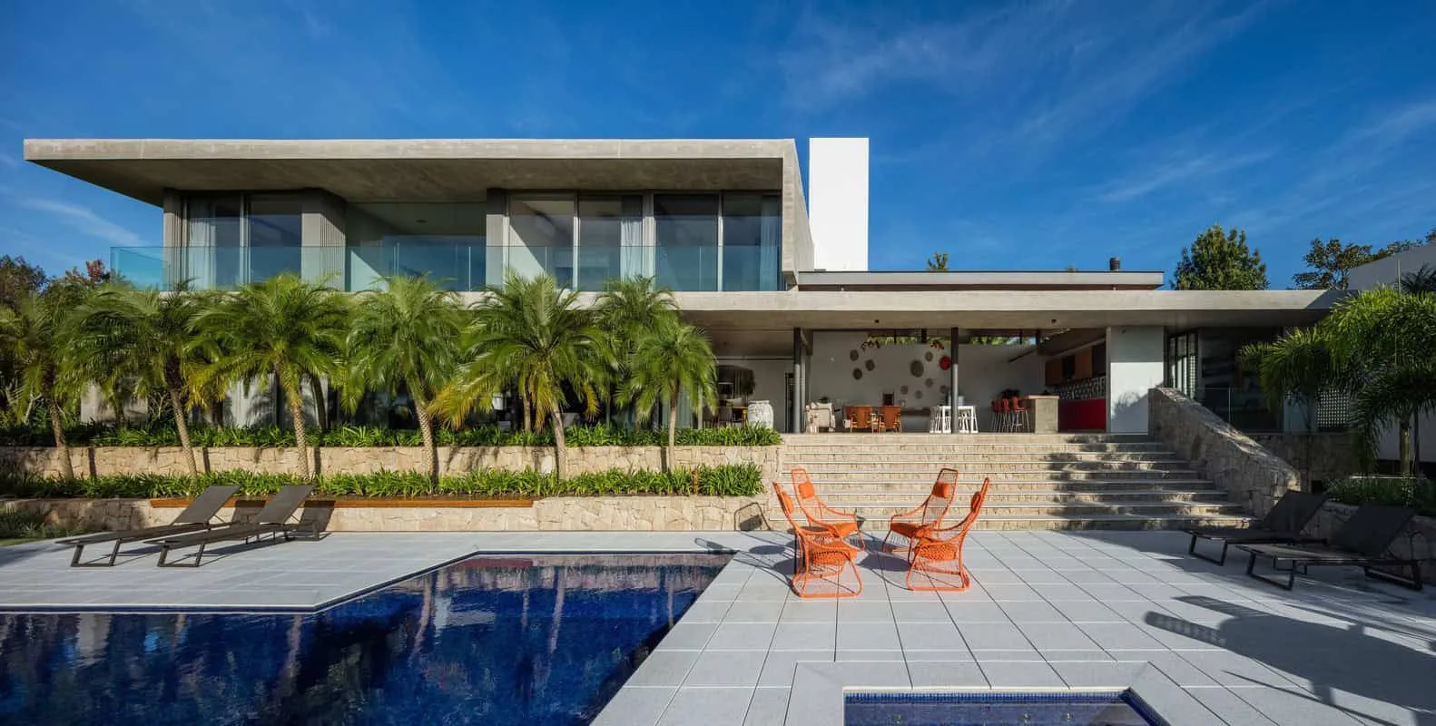 巴西圣保罗州布拉干萨-保利стаDMG住宅由Reinach Mendonça Arquitetos Associados设计