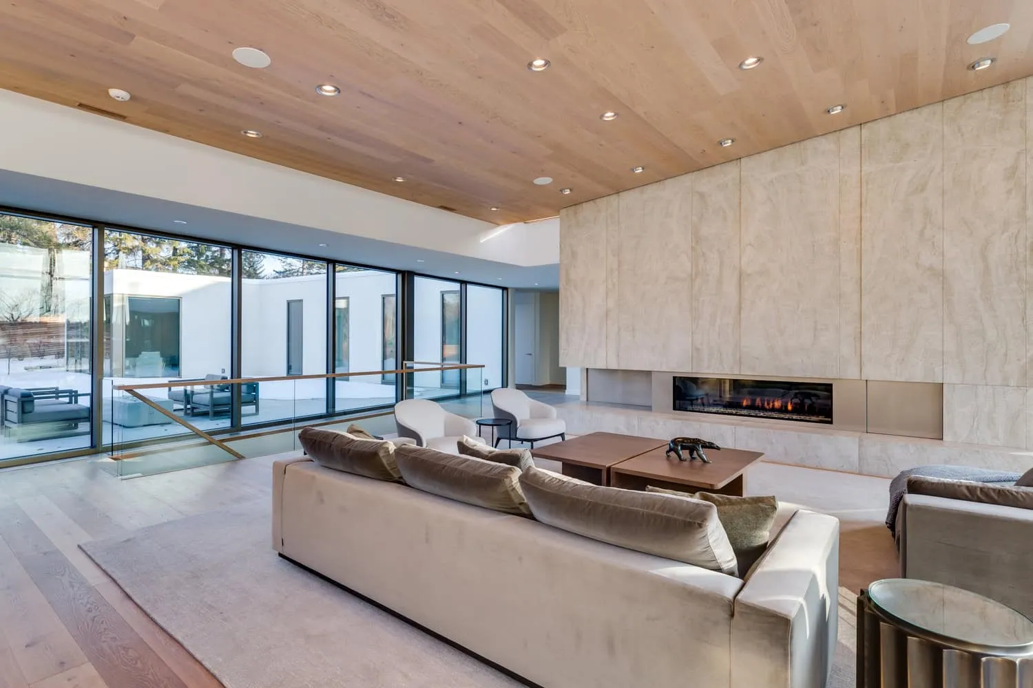 Дім Британія від Shugarman Architecture + Design Inc у Калгари, Канада