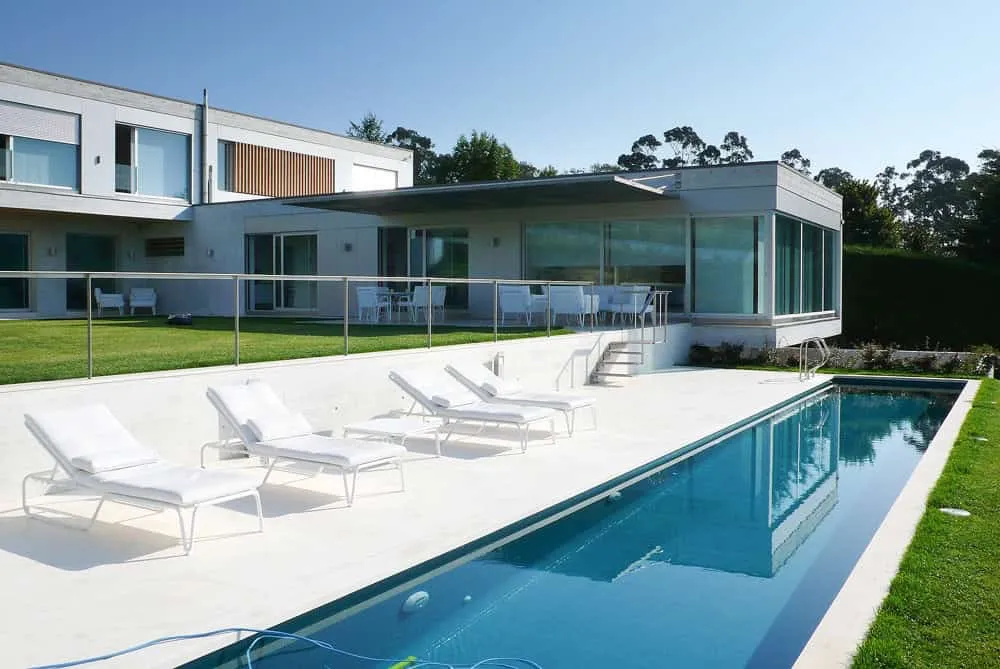 索莫布u的现代简约住宅,位于西班牙,由爱德华多·费尔南德斯和弗洛伦蒂娜·穆鲁萨巴尔设计 索莫布u的现代简约住宅,位于西班牙,由爱德华多·费尔南德斯和弗洛伦蒂娜·穆鲁萨巴尔设计