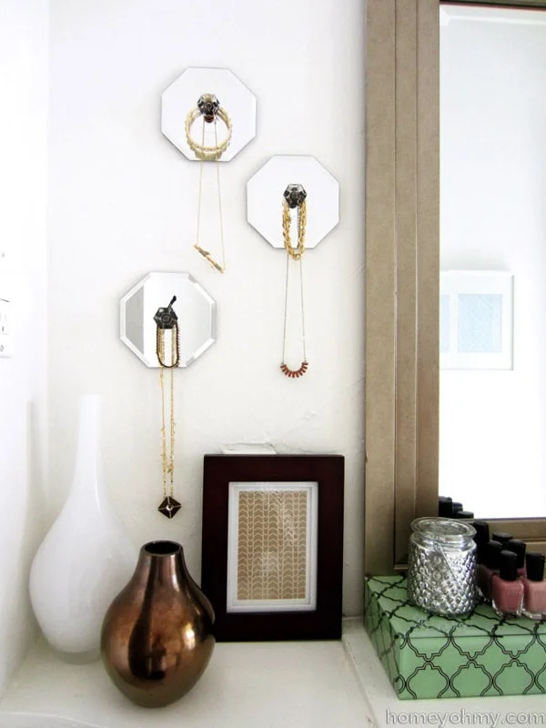 9. PERSIANAS DIY PARA JOYERÍA EN LA PARED