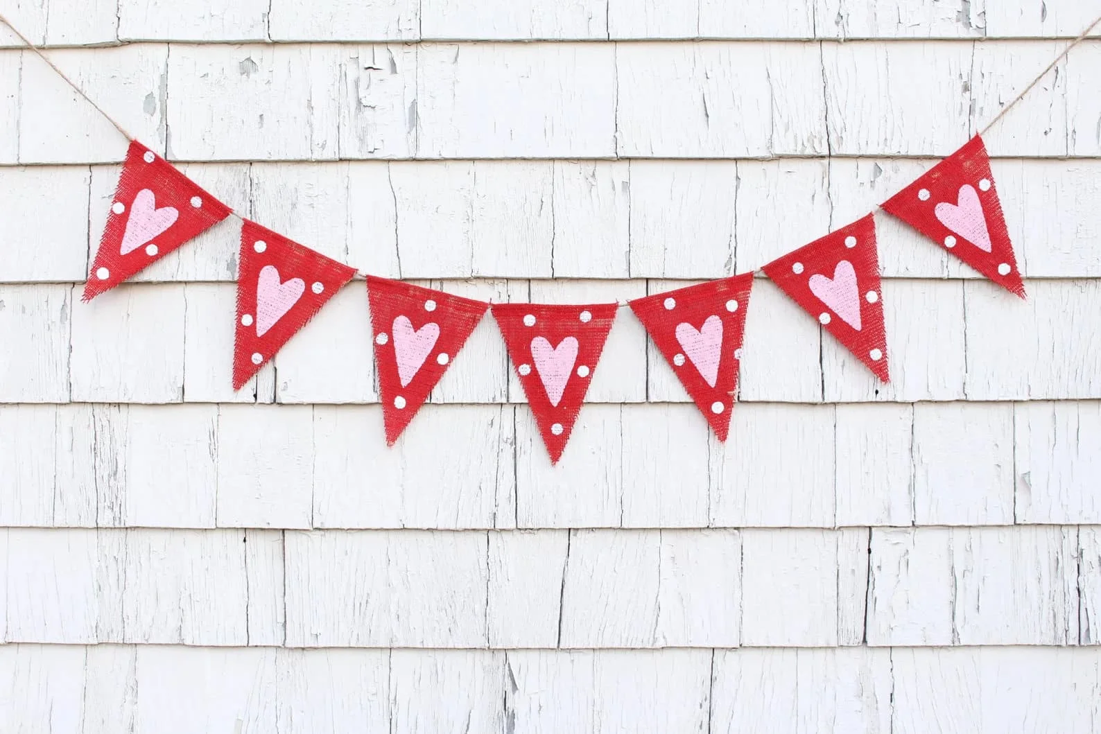 13. 心形情人节横幅