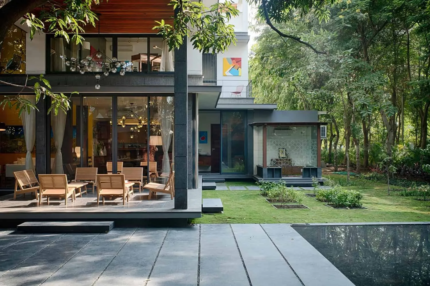 House Under a Mango Tree by Ujval Panchal and Kinni Soni in Bhopal, India House Under a Mango Tree by Ujval Panchal and Kinni Soni in Bhopal, India