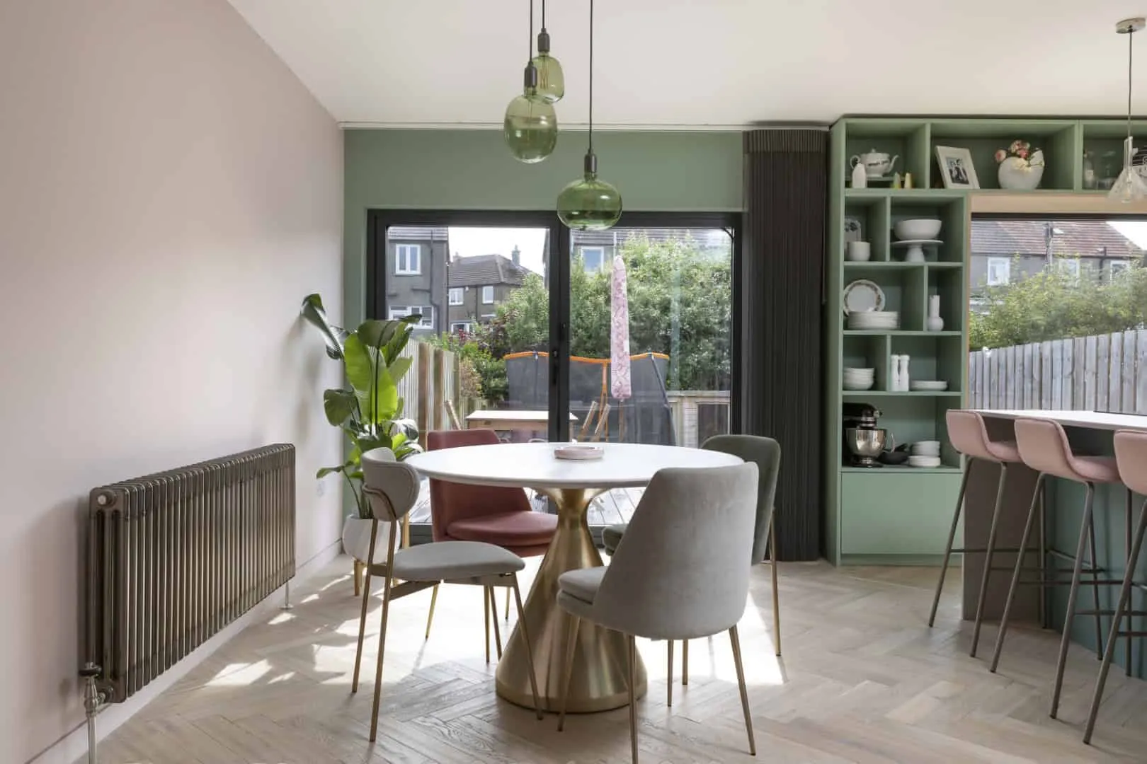 Открытая планировка средневекового дома от AGORA Architecture + Design в Эдинбурге, Шотландия