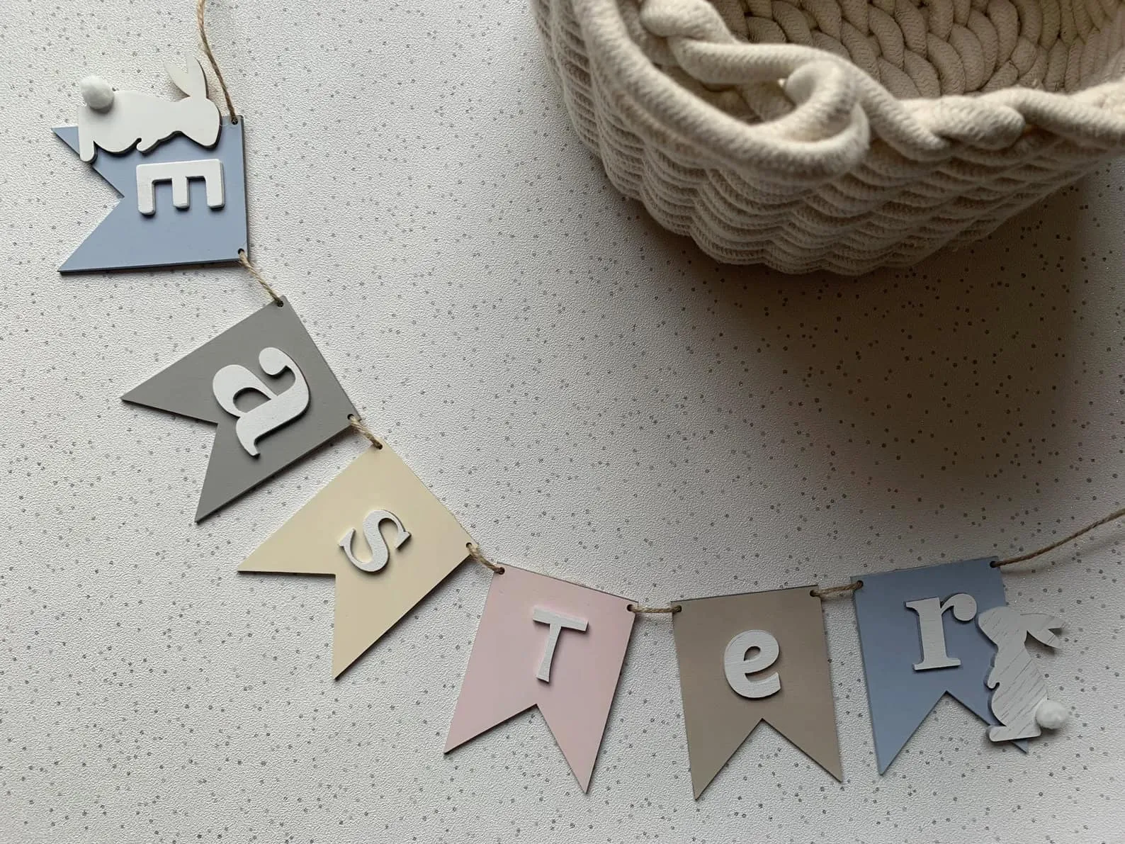 14. 手工复活节兔子标志