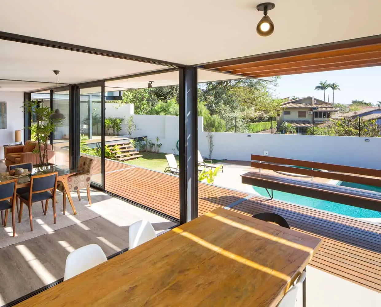 MT House by Telles Arquitetura in Brazil