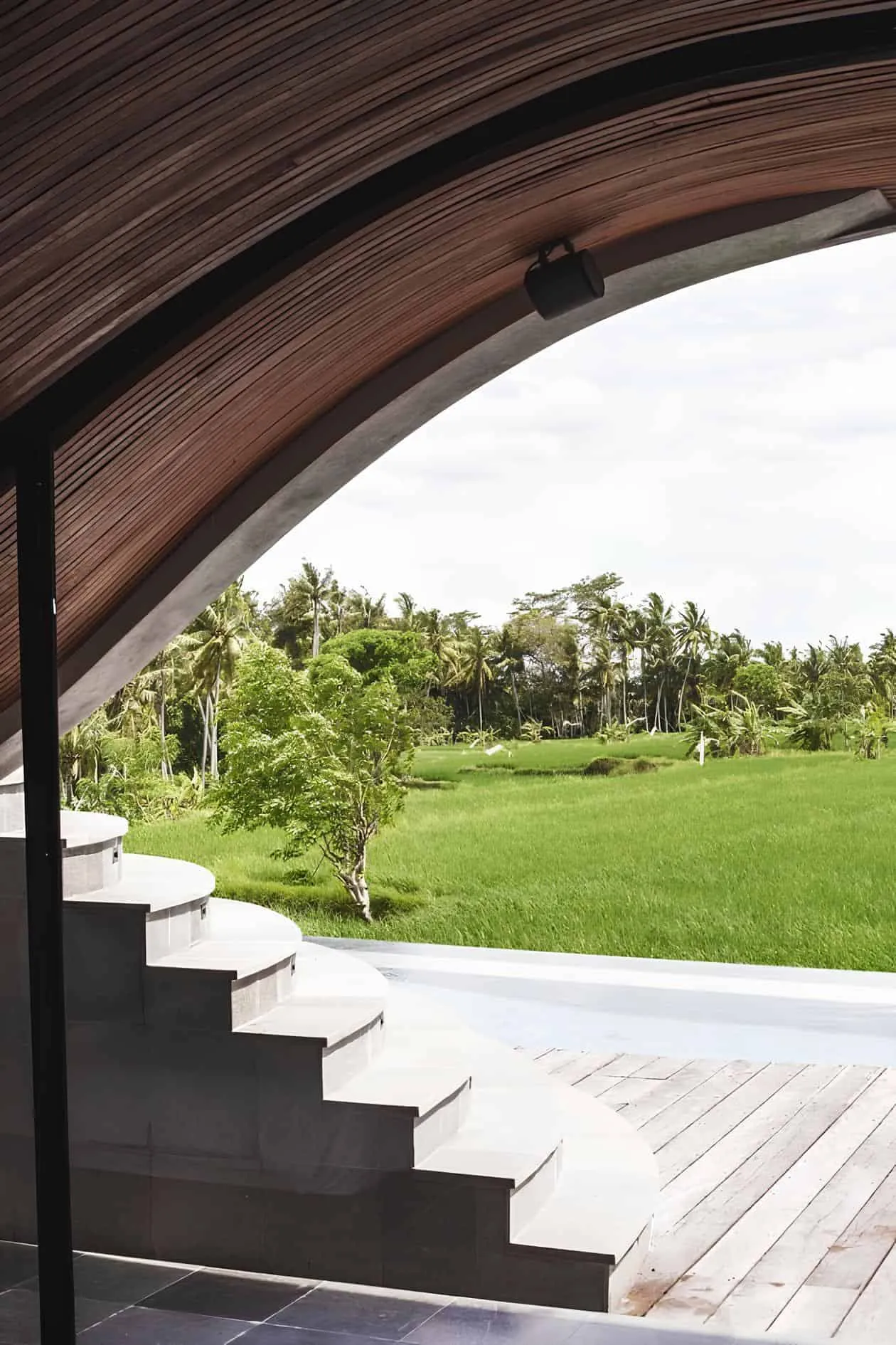 艾利克斯·多尼耶的O宅：灵感源自声波的温馨居所