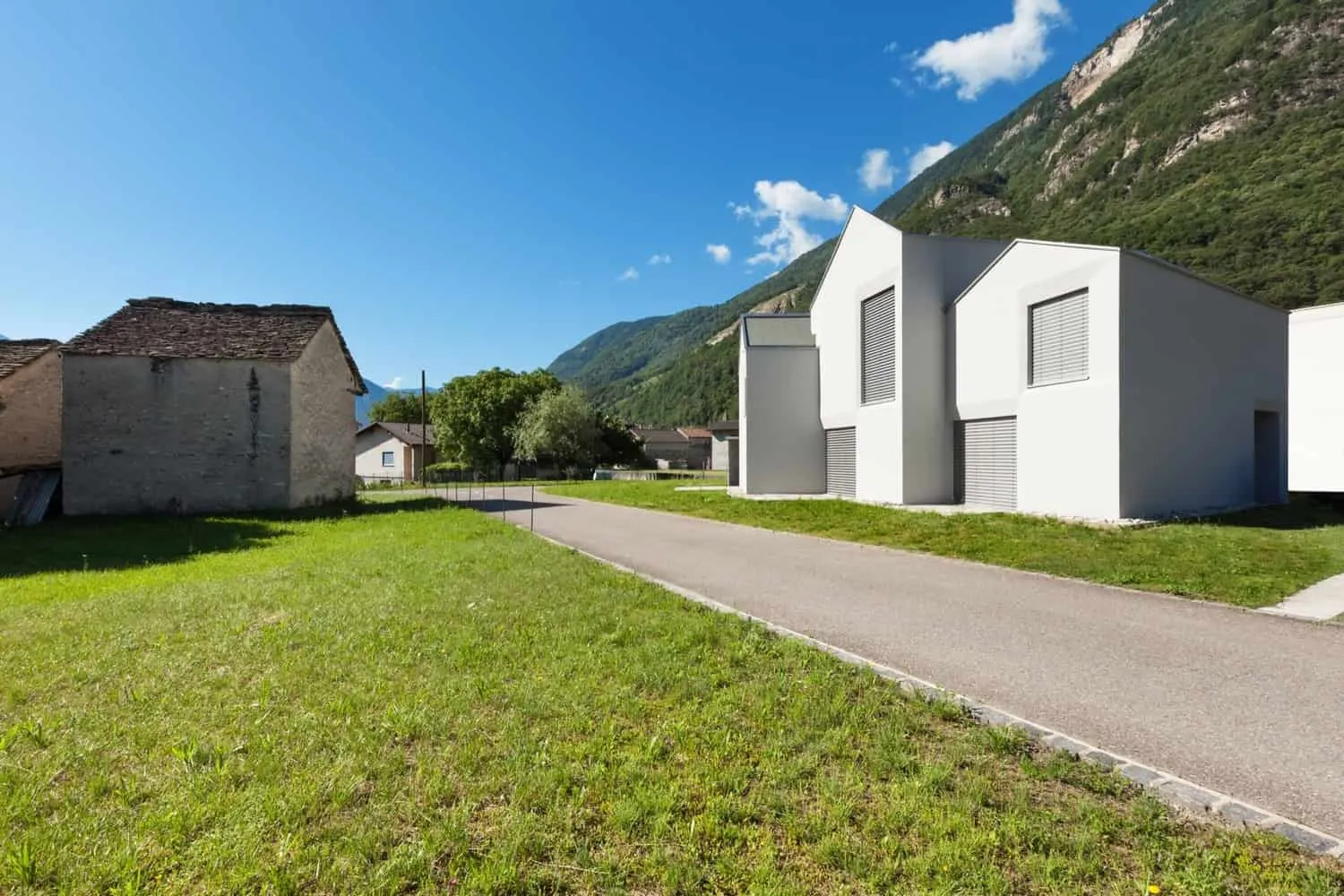 Swiss House XXII Prione from Architects David Macullo in Switzerland Swiss House XXII Prione from Architects David Macullo in Switzerland