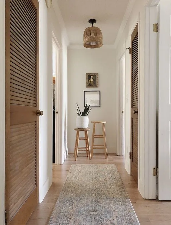 想要用画作装饰走廊吗？