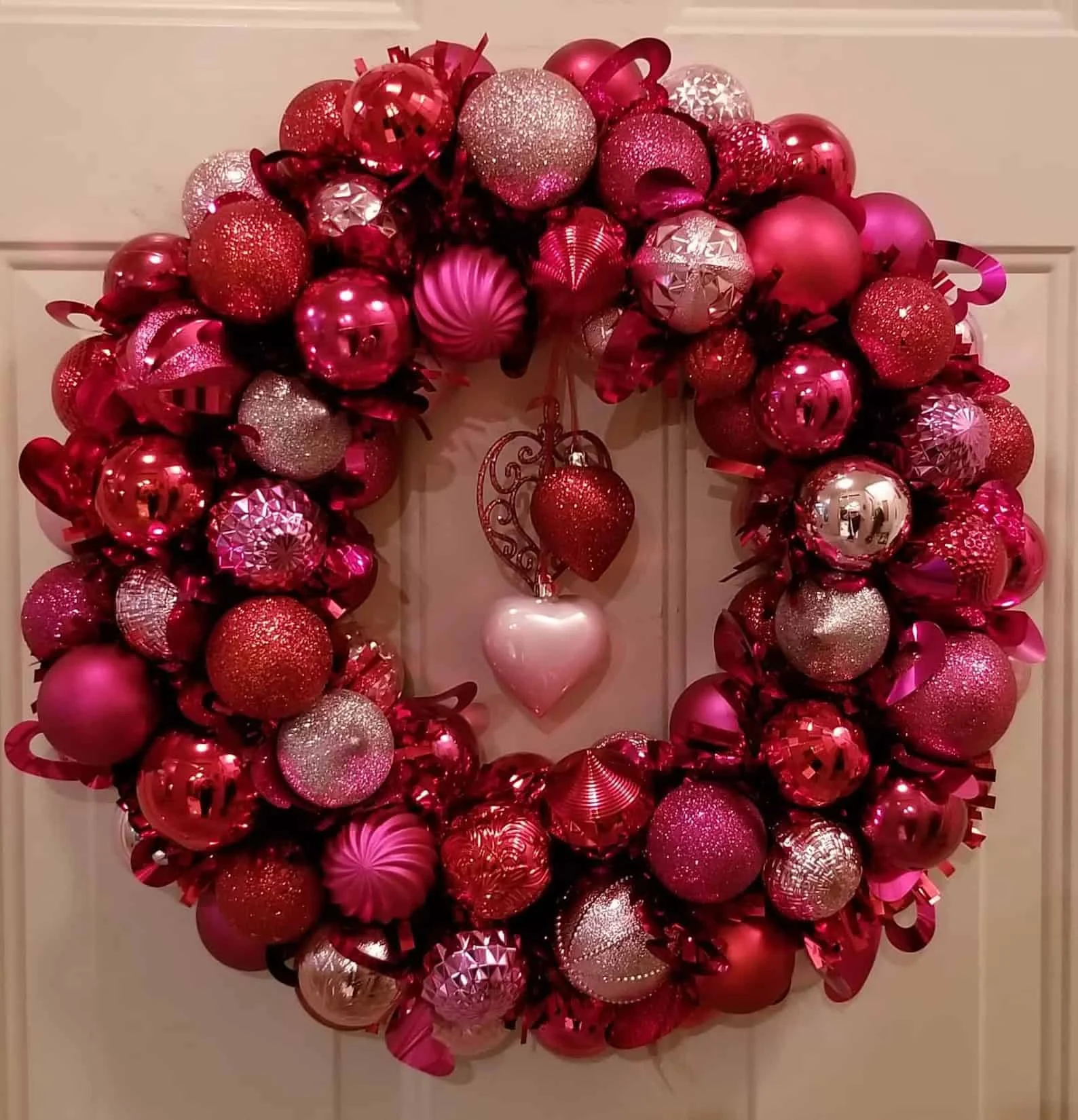 5. Venier mit Dekorationen