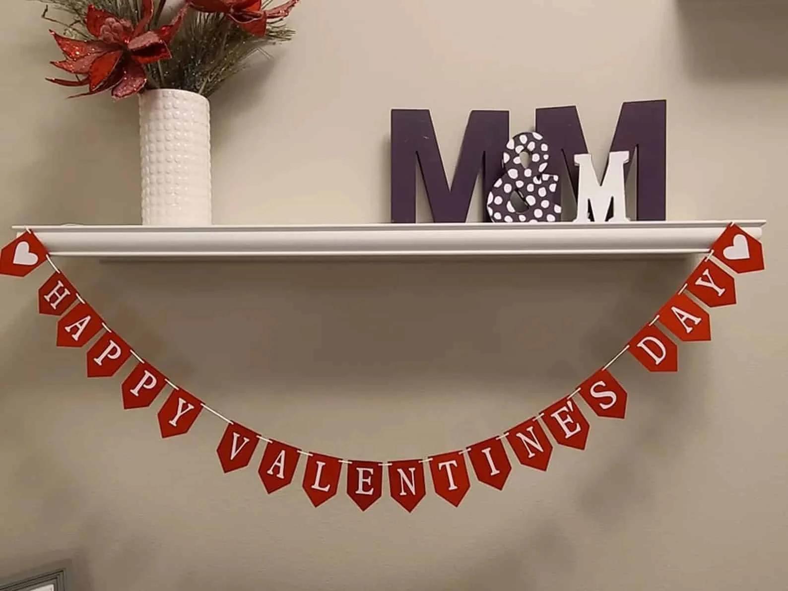 10. “情人节快乐”横幅