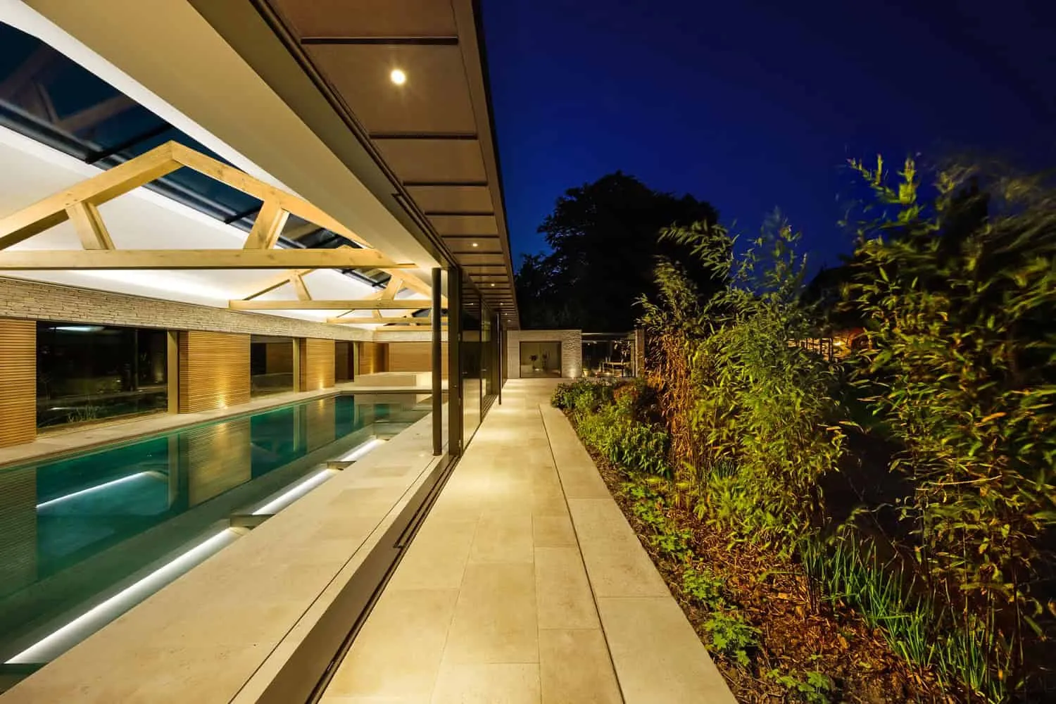 Swimming Pool House by Re-Format in Haslemere, UK