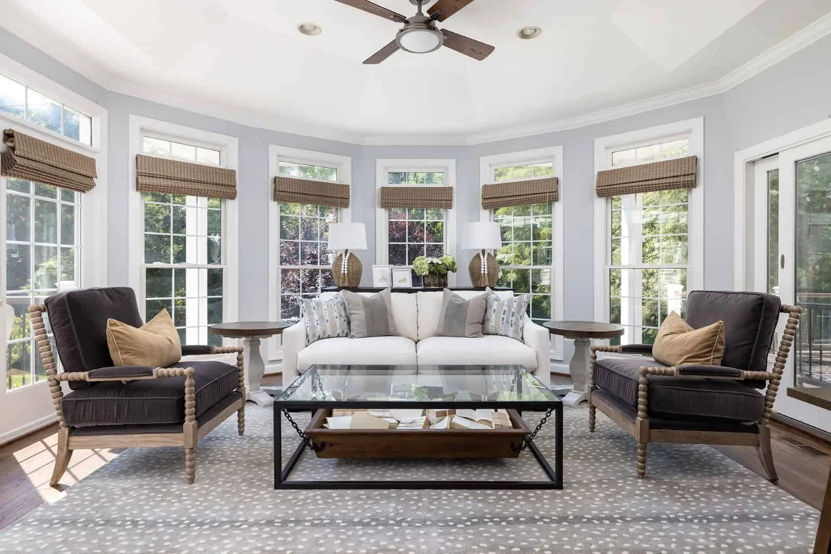 2. Solar Room with Curved Armchairs