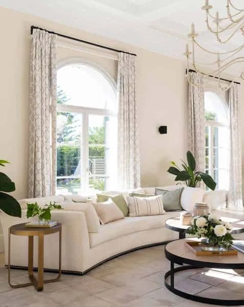 Curtains You Should Choose If You Want Your Living Room to Be More ELEGANT