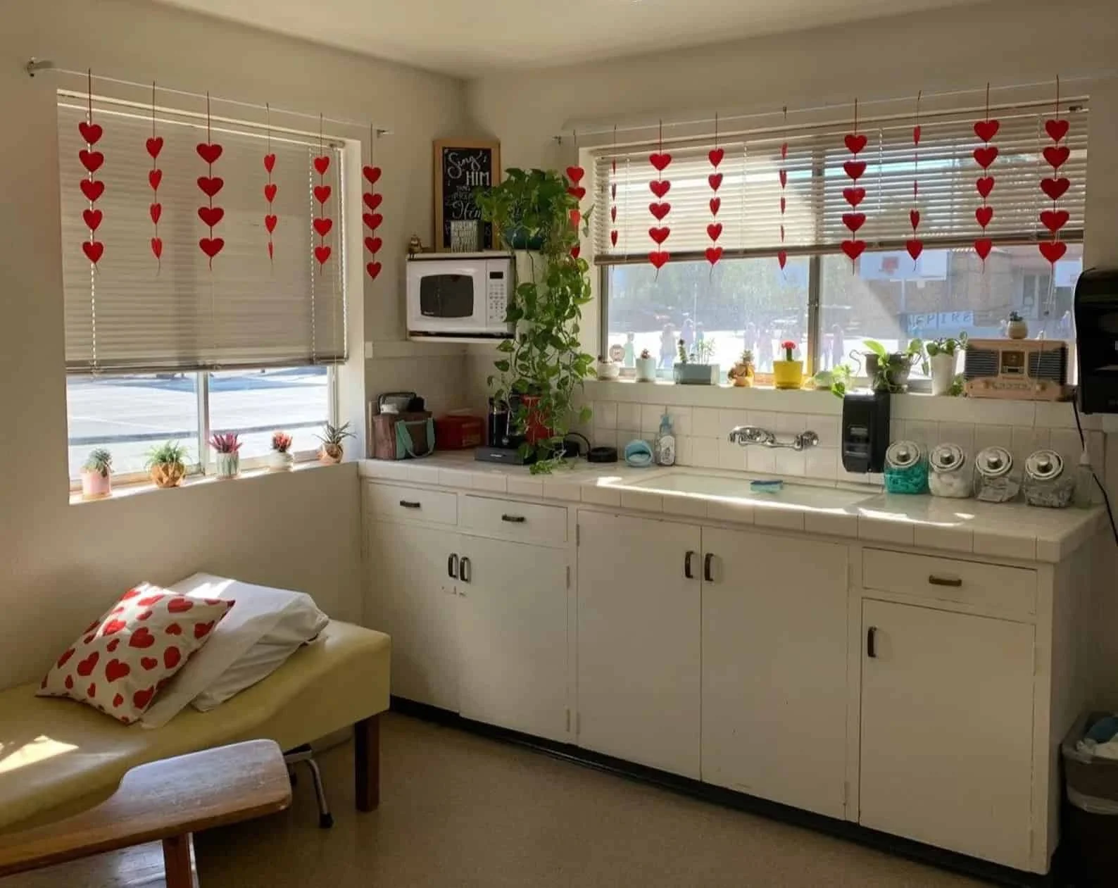 7. 红色毛毡心形彩灯